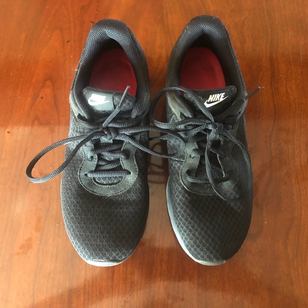 Black Nike Sneakers, size 8